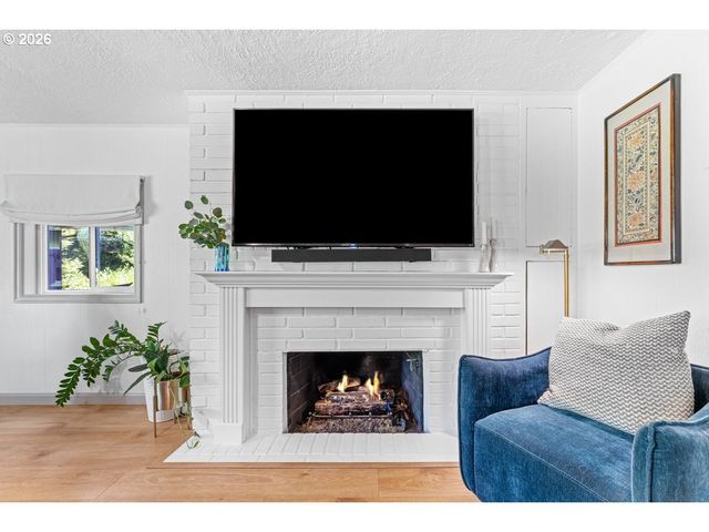9101 Sw 23RD Dr, Portland, OR 97219
