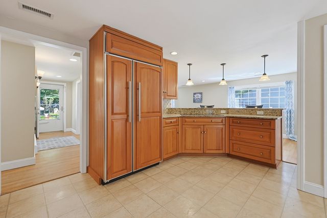 2 Malden St, Oxford, MA 01540