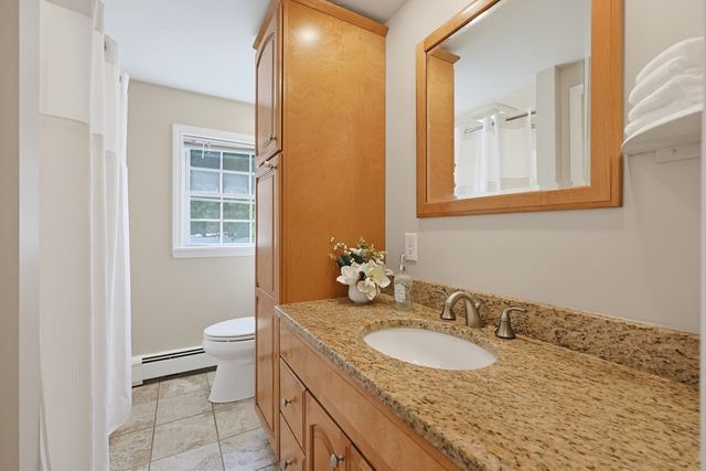 2 Malden St, Oxford, MA 01540