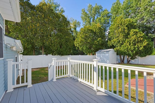 2 Malden St, Oxford, MA 01540