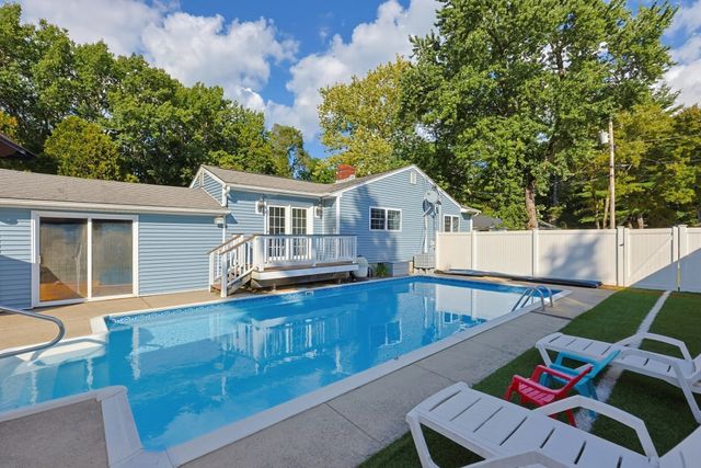 2 Malden St, Oxford, MA 01540