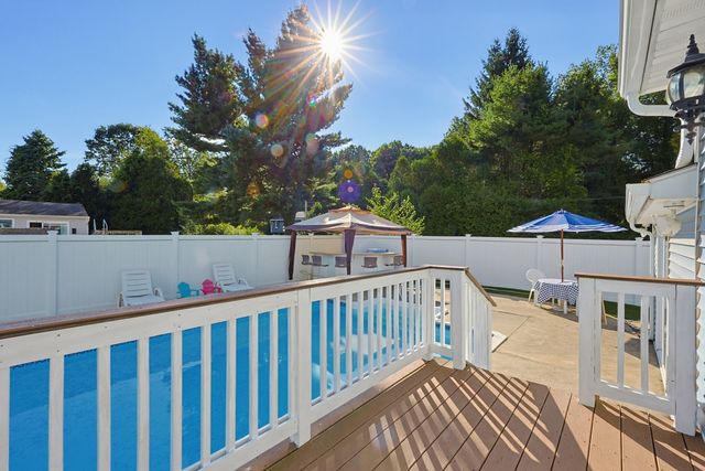 2 Malden St, Oxford, MA 01540