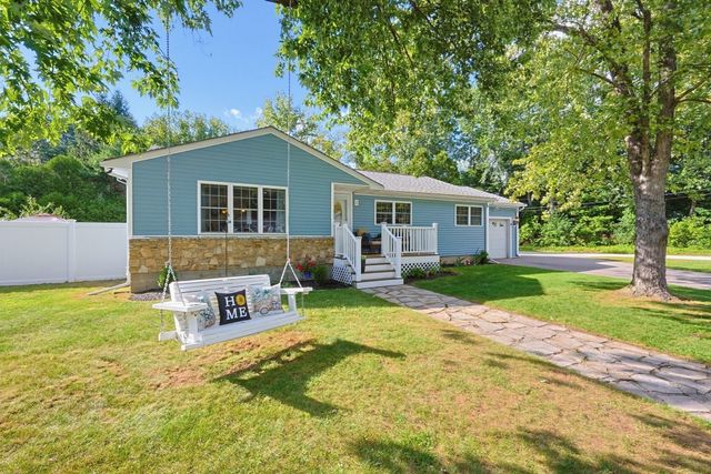 2 Malden St, Oxford, MA 01540