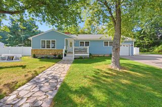 2 Malden St, Oxford, MA 01540