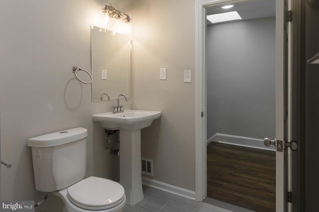 107 LARUE SQ S, Baltimore, MD 21225