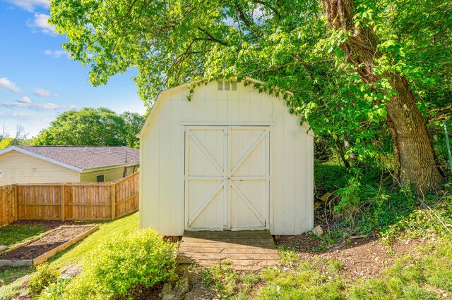 641 Eiserman Avenue, Branson, MO 65616
