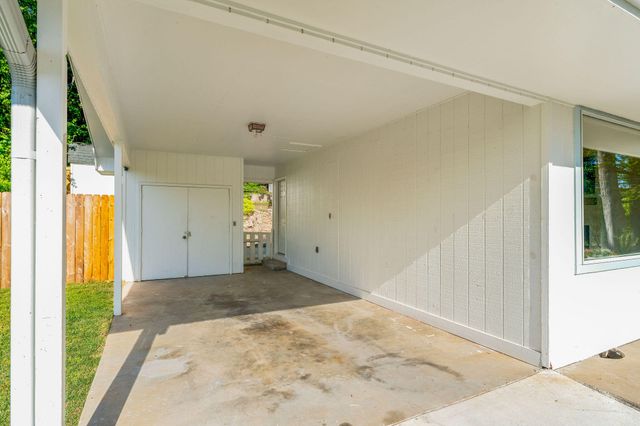 641 Eiserman Avenue, Branson, MO 65616