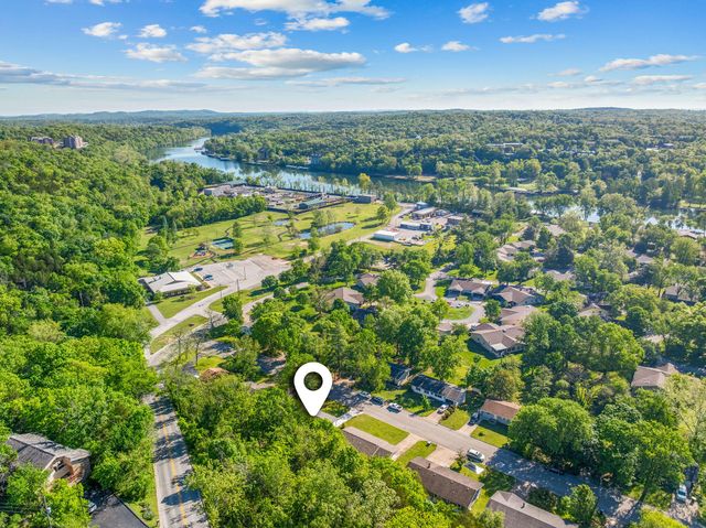 641 Eiserman Avenue, Branson, MO 65616