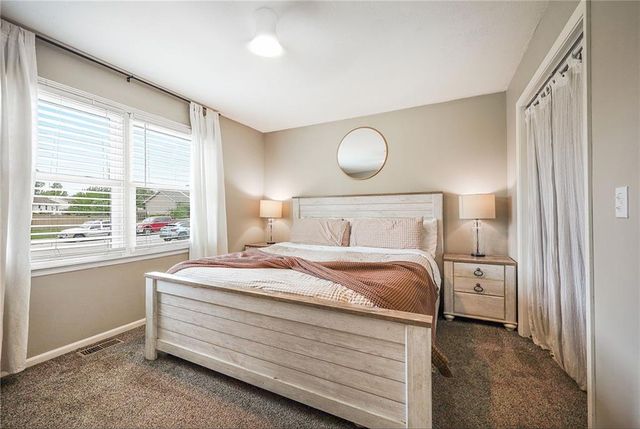 521 N Mulberry Street, Gardner, KS 66030