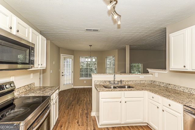 6898 Smoke Ridge Drive, South Fulton, GA 30349