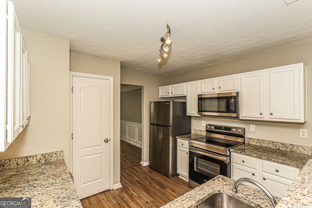 6898 Smoke Ridge Drive, South Fulton, GA 30349