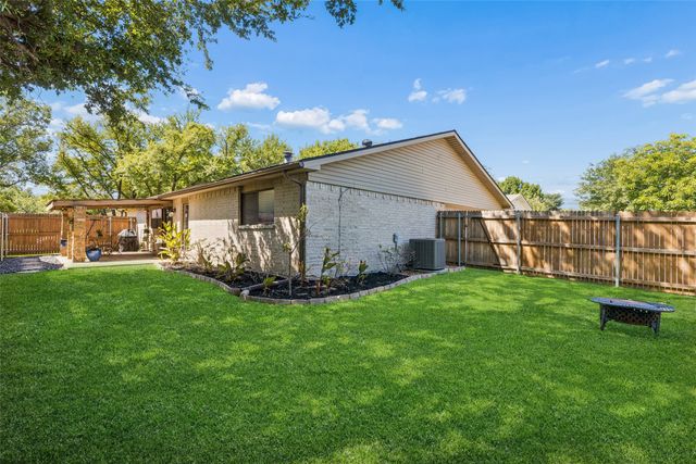 5069 Aztec Drive, The Colony, TX 75056