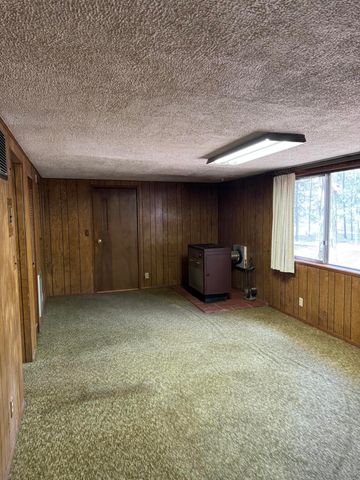 15834 Jackpine Road, La Pine, OR 97739