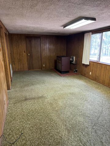15834 Jackpine Road, La Pine, OR 97739