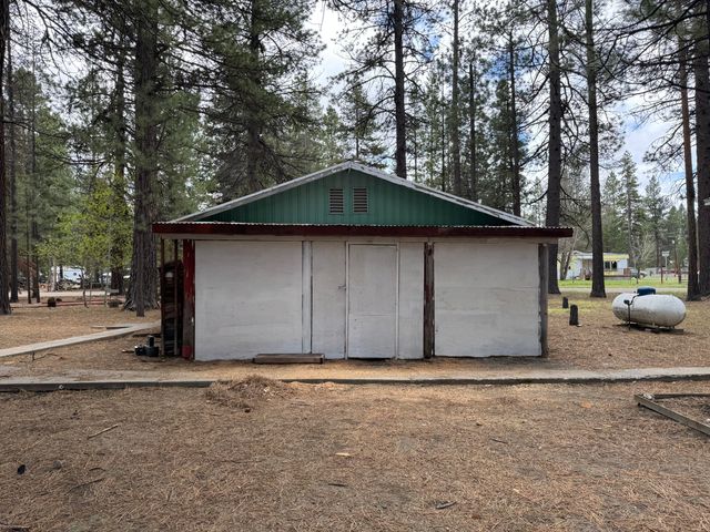 15834 Jackpine Road, La Pine, OR 97739