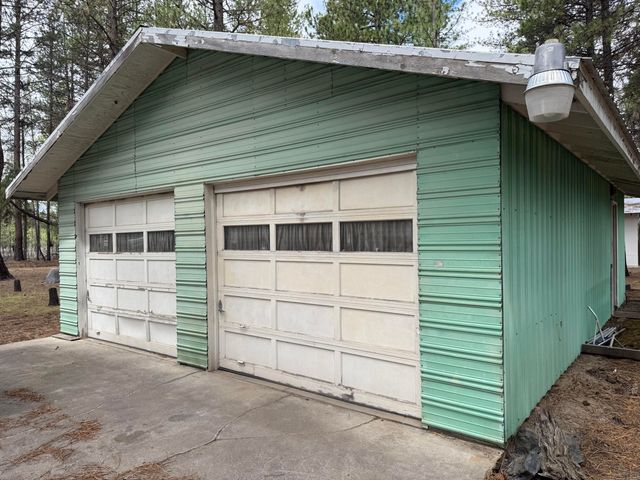15834 Jackpine Road, La Pine, OR 97739