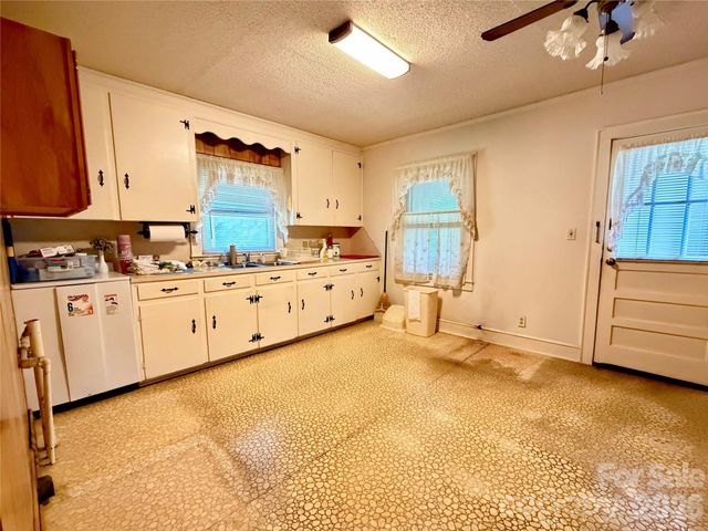 5057 Erickson Road, Charlotte, NC 28208