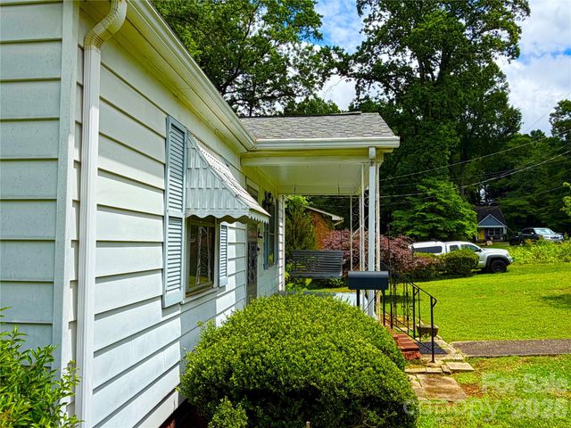 5057 Erickson Road, Charlotte, NC 28208