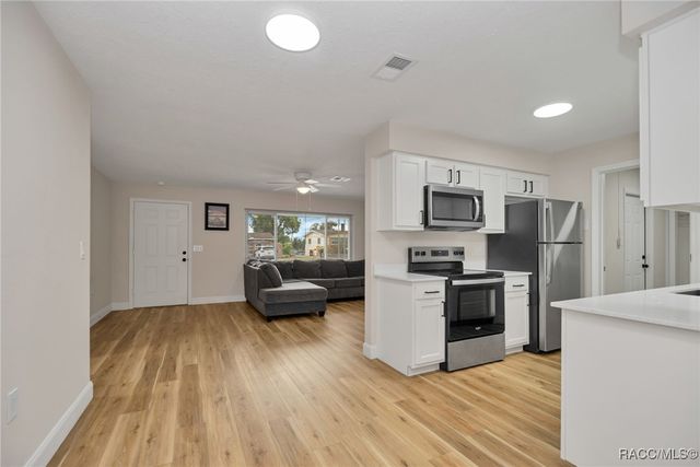 6 N Davis Street, Beverly Hills, FL 34465