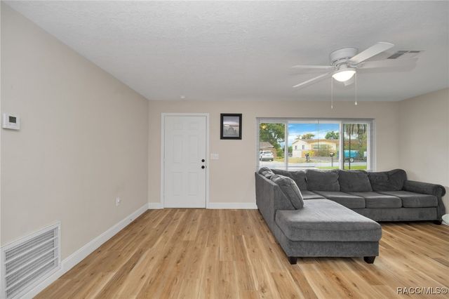 6 N Davis Street, Beverly Hills, FL 34465