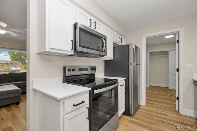 6 N Davis Street, Beverly Hills, FL 34465