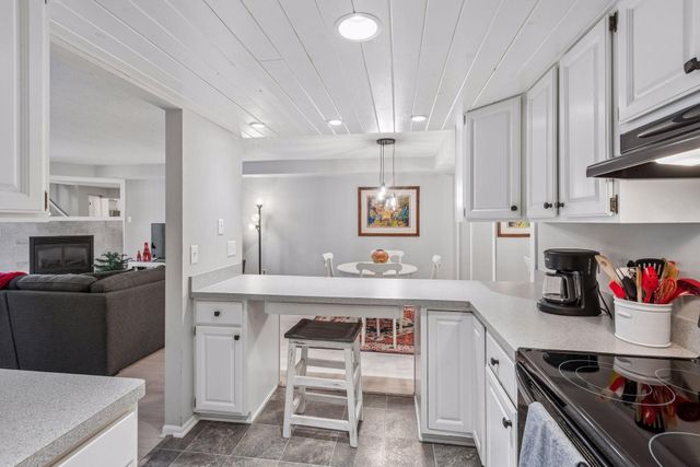 18645 Clear View Court, Minnetonka, MN 55345