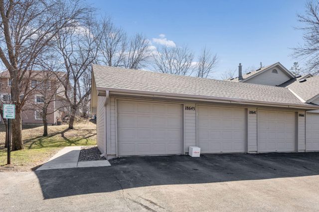 18645 Clear View Court, Minnetonka, MN 55345