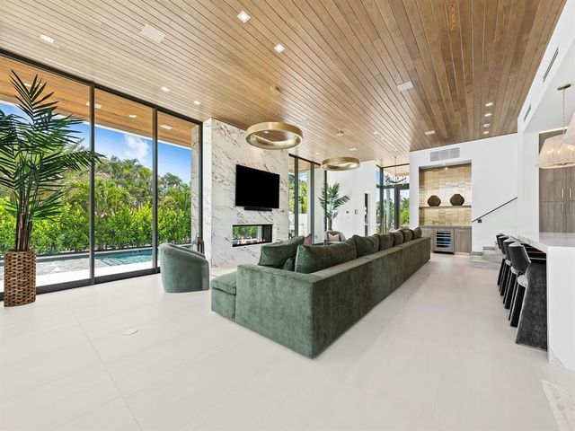 2657 NE 34th St, Fort Lauderdale, FL 33306