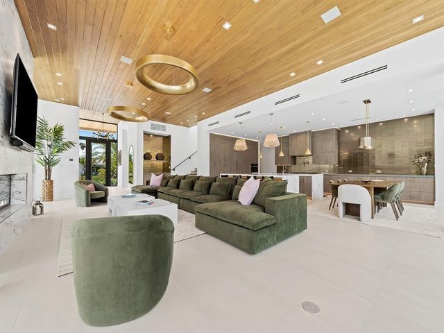 2657 NE 34th St, Fort Lauderdale, FL 33306