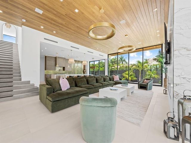 2657 NE 34th St, Fort Lauderdale, FL 33306