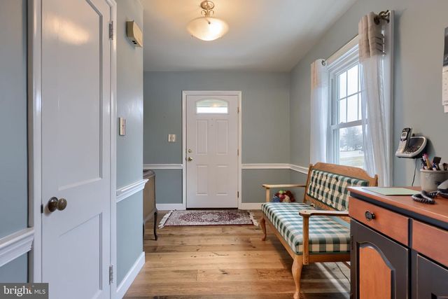 314 W CONESTOGA ST, New Holland, PA 17557