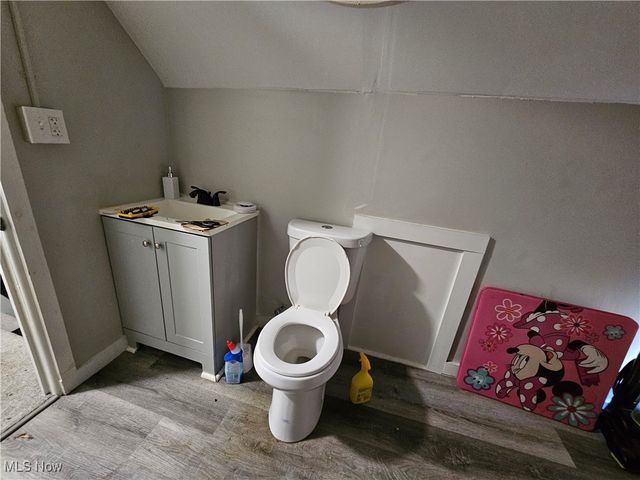 7700 Colgate Avenue, Cleveland, OH 44102