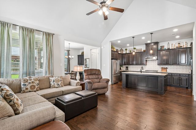 6800 Sleepy River Street, Mckinney, TX 75070