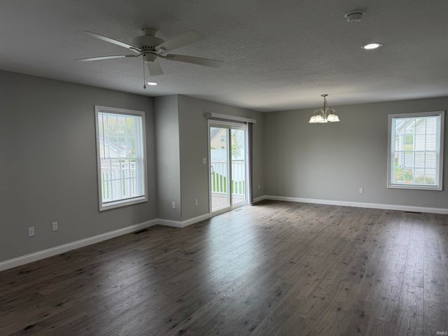 1125 Chestnut Circle, Plymouth, IN 46563