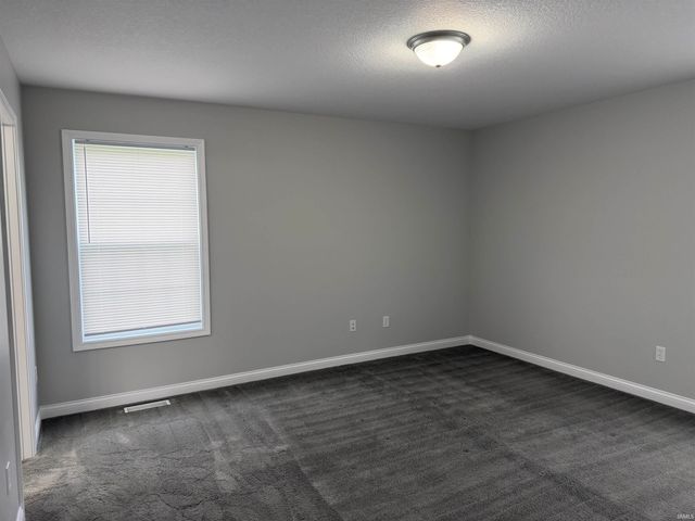 1125 Chestnut Circle, Plymouth, IN 46563