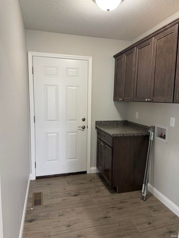 1125 Chestnut Circle, Plymouth, IN 46563