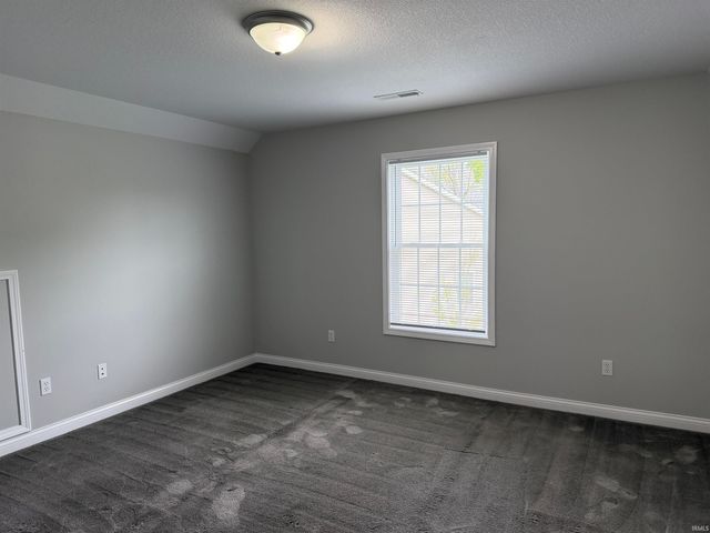1125 Chestnut Circle, Plymouth, IN 46563