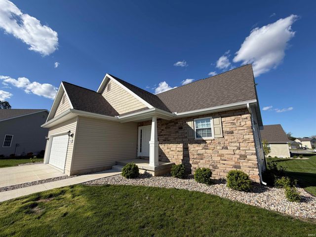 1125 Chestnut Circle, Plymouth, IN 46563