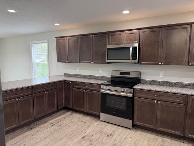 1125 Chestnut Circle, Plymouth, IN 46563