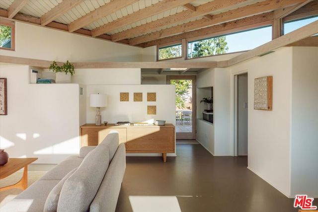 2083 Hanscom Drive, South Pasadena, CA 91030