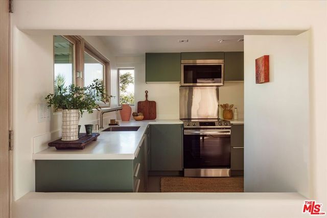 2083 Hanscom Drive, South Pasadena, CA 91030