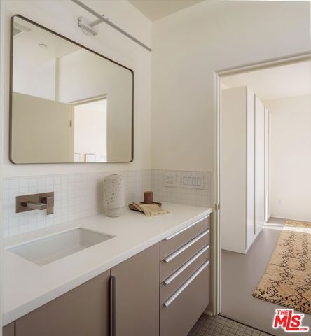 2083 Hanscom Drive, South Pasadena, CA 91030