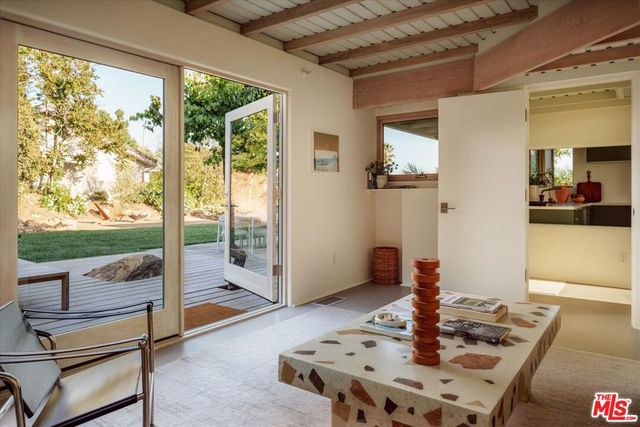 2083 Hanscom Drive, South Pasadena, CA 91030