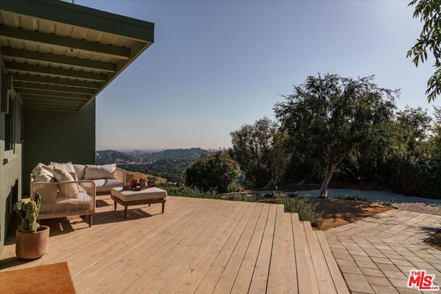 2083 Hanscom Drive, South Pasadena, CA 91030