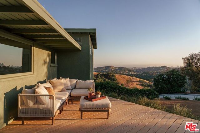 2083 Hanscom Drive, South Pasadena, CA 91030