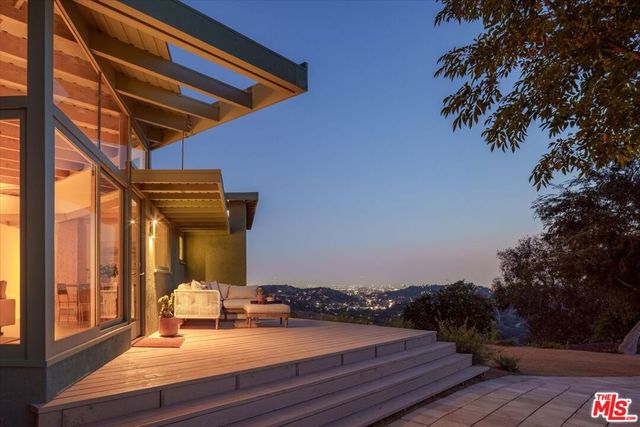 2083 Hanscom Drive, South Pasadena, CA 91030