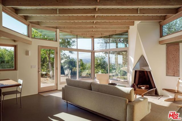 2083 Hanscom Drive, South Pasadena, CA 91030