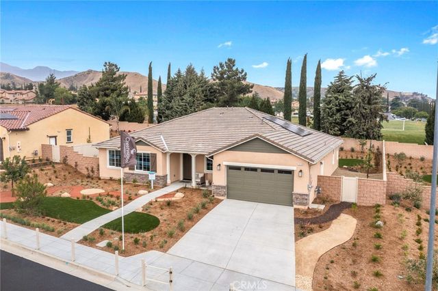 4129 Daisy, Banning, CA 92220