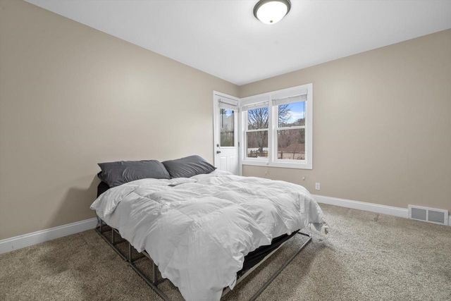 11220 11th AVENUE, Pleasant Prairie, WI 53158