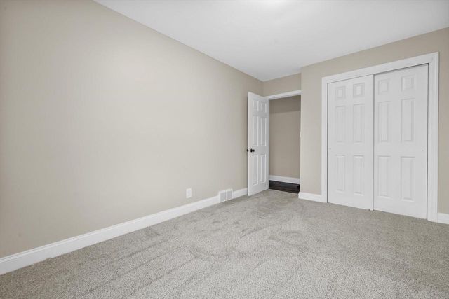 11220 11th AVENUE, Pleasant Prairie, WI 53158